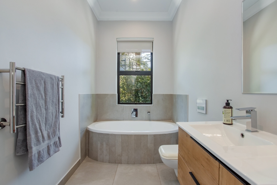 4 Bedroom Property for Sale in Pearl Valley at Val de Vie Western Cape